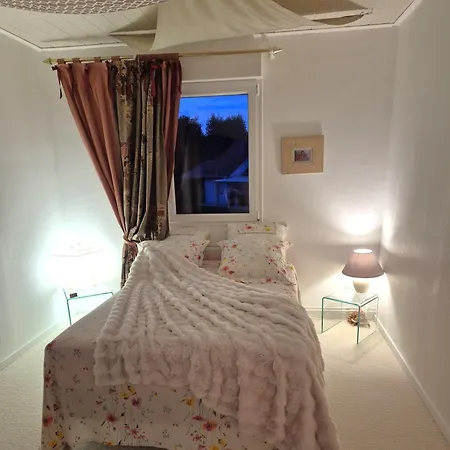 D'hotes De Charme Avec Piscine Terrasse Et Vue Sur Les Prairies Bed and Breakfast